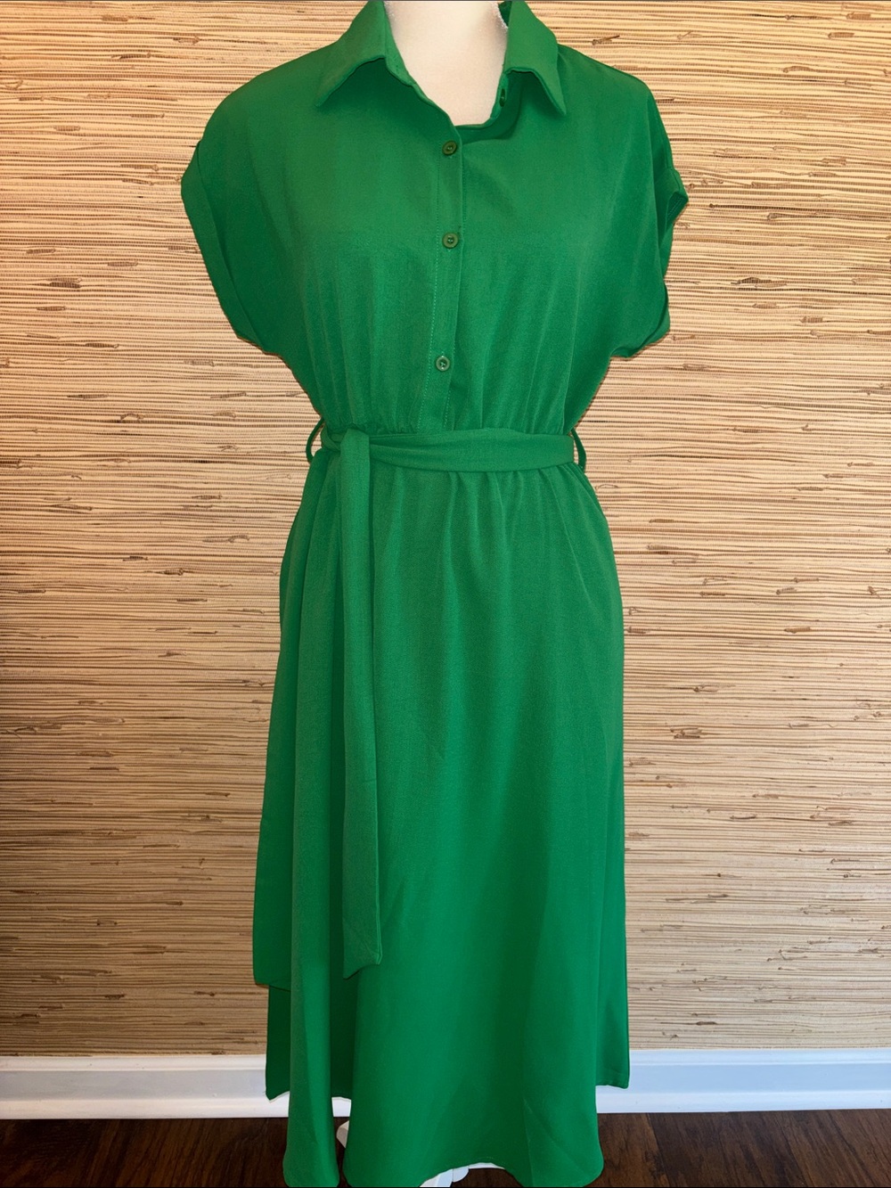 Ecowish medium Green Shirtwaist Midi Dress with Tie Belt & pockets EUC!